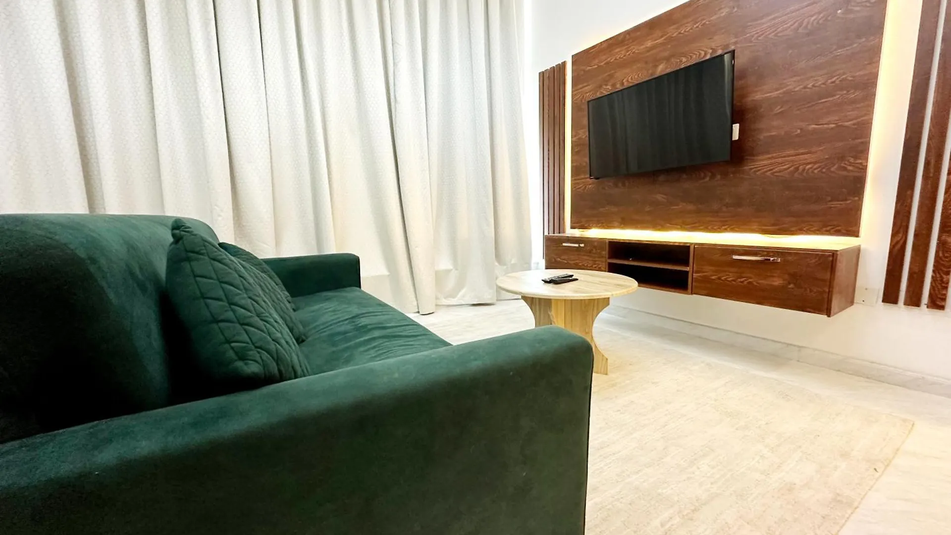 Zenith Smart Vacation Homes Rental - Zenith Tower A2 Dubai