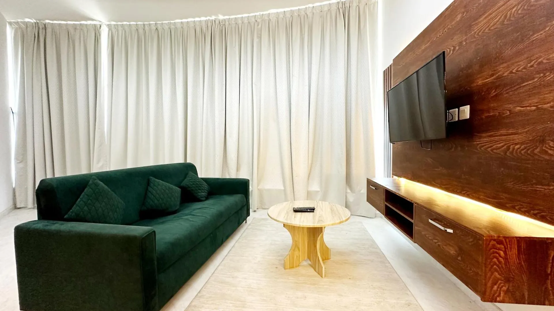 Zenith Smart Vacation Homes Rental - Zenith Tower A2 Dubai 0*,